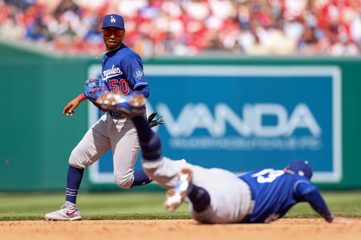 Dodgers’ Mookie Betts (back) to undergo MRI; IL stint possible