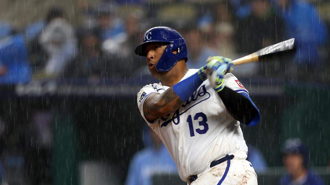 How Royals fought through weather for gritty, trademark win