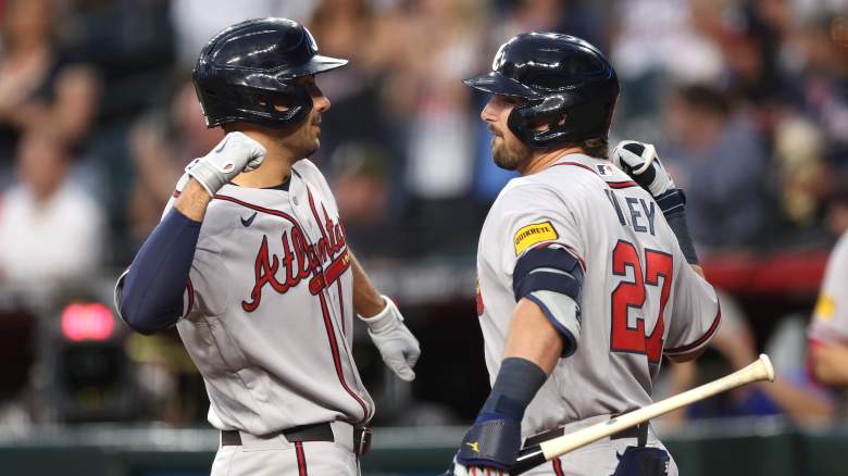Atlanta Braves crush Arizona Diamondbacks in opening game.