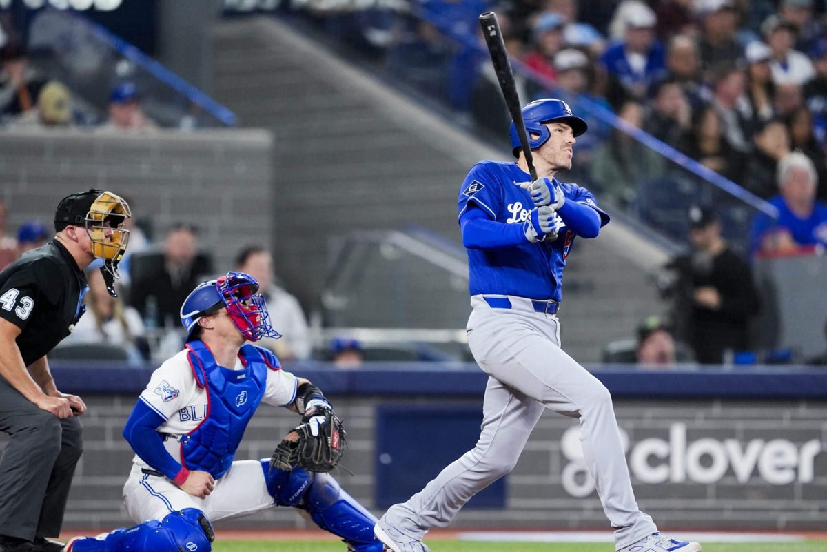 Why Dave Roberts wound up with the baseball from World Series Game 7