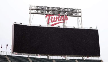 Twins’ home opener goes dark as power outage hits downtown Minneapolis