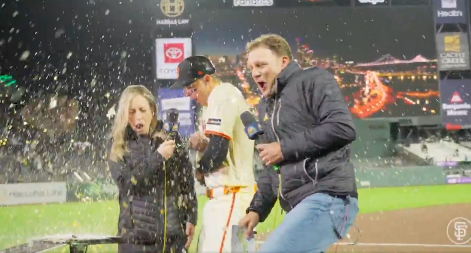 Giants reporter's laptop doused in Daniel Susac Powerade bath