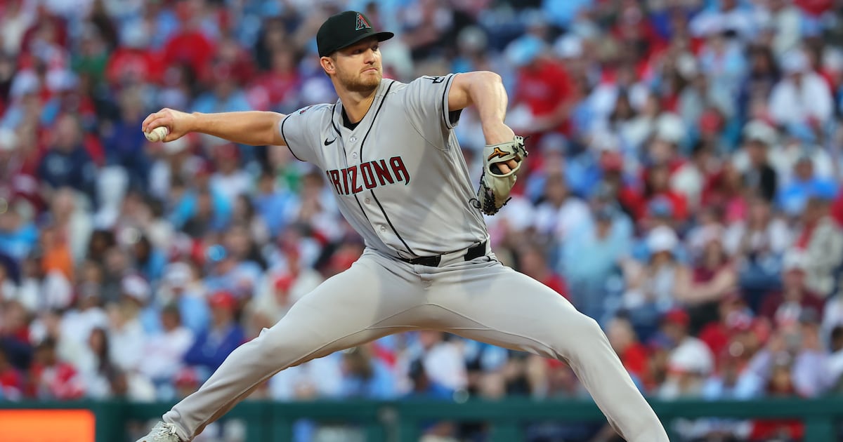 Mike Soroka fans 10 as Paul Sewald strands tying run, Arizona Diamondbacks edge Philadelphia Phillies