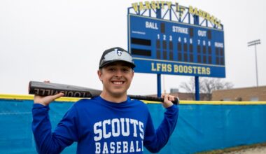 Ryne Sandberg's grandson Owen Koehnemann in varsity debut