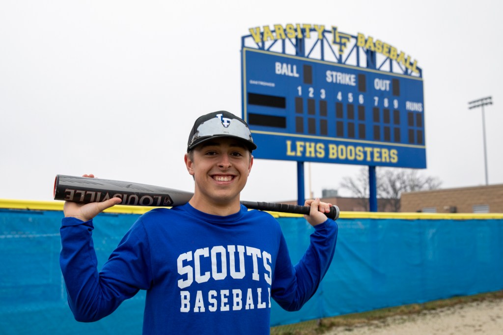 Ryne Sandberg's grandson Owen Koehnemann in varsity debut