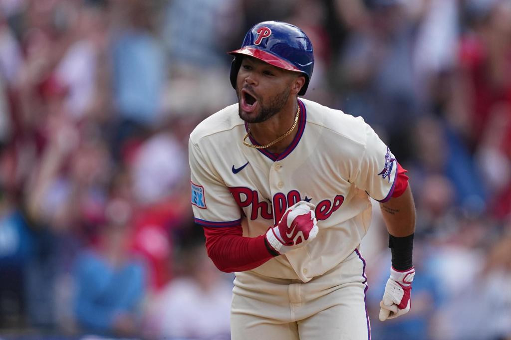 Phillies rally past Nationals in 10 innings