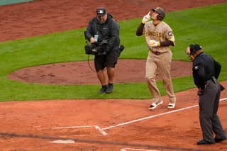 Manny Machado’s well-timed kick helps Padres rally to win in Boston