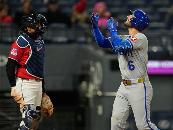 Homers, Wacha propel Royals to 4-2 victory over Guardians