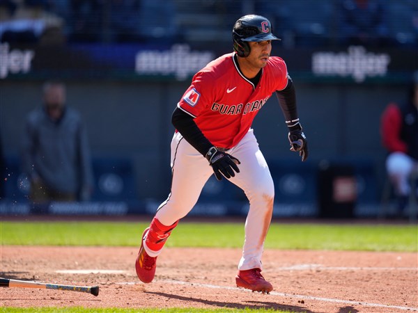 Rocchio's RBI single in the 9th gives Guardians 2-1 victory over the Royals