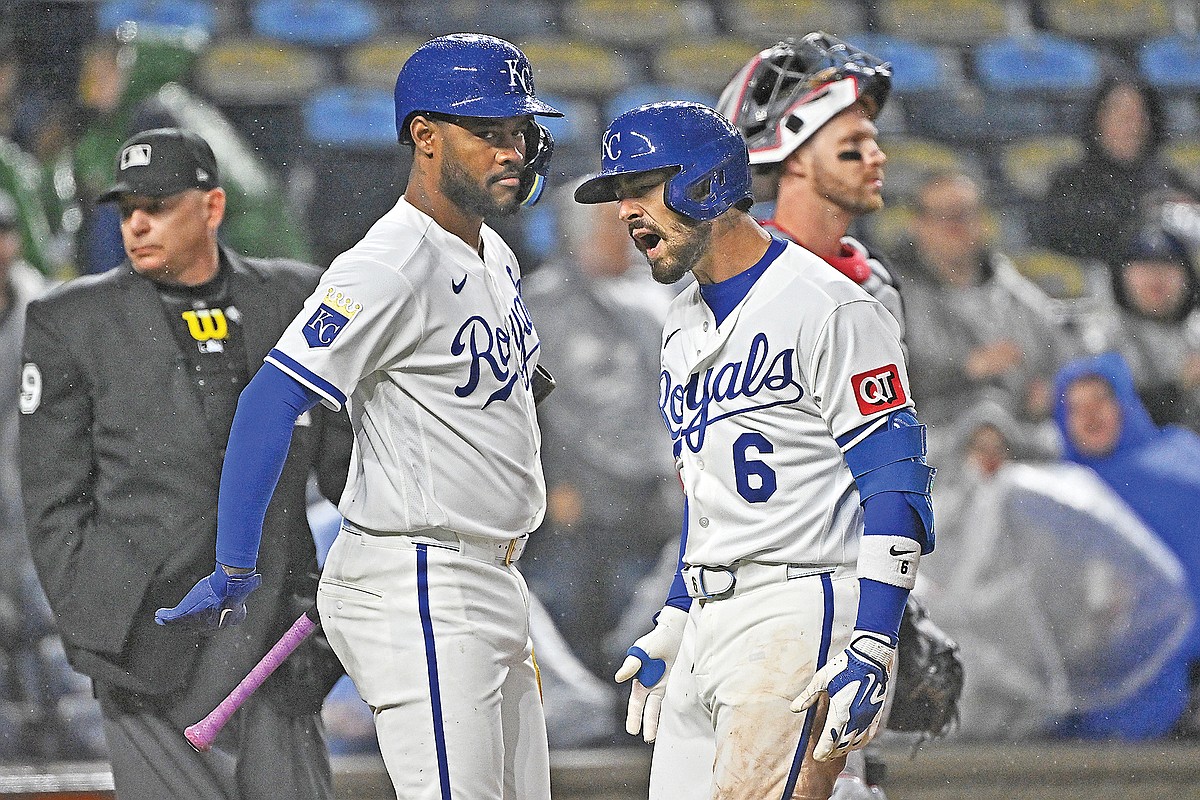 India belts grand slam, Royals outslug Twins for 13-9 win