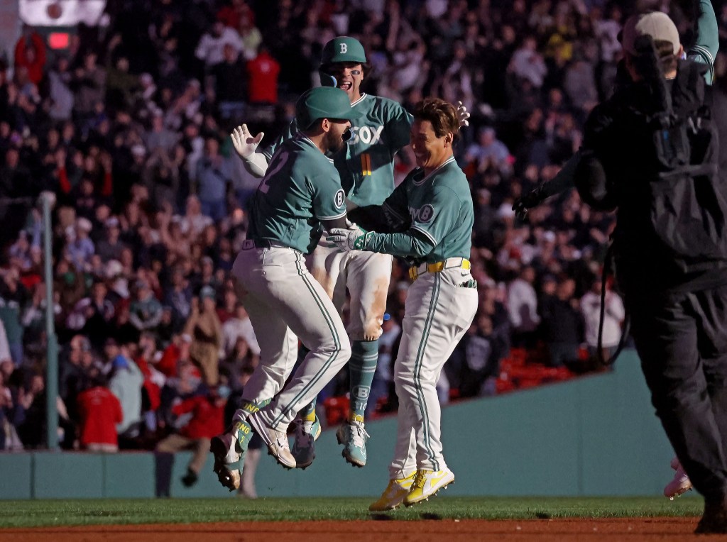 Ranger Suarez throws eight scoreless, Red Sox win on 10th-inning walk off