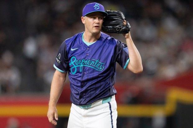 Arizona Diamondbacks pitcher Paul Sewald (38 pitches during a baseball game, Friday, April 3, 2026, in Phoenix. (AP Photo/Rebecca Noble)