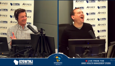 The Week Ahead, Giannis/Bucks breaking up, the presidential threat, back to the moon, a trip to Buc-ee's and the red-hot Brewers