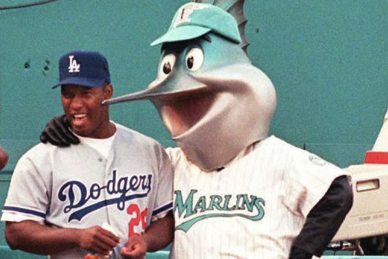 30-year Marliniversary: Marlins break scoreless tie with 5-run 8th in win over Dodgers - Marlins