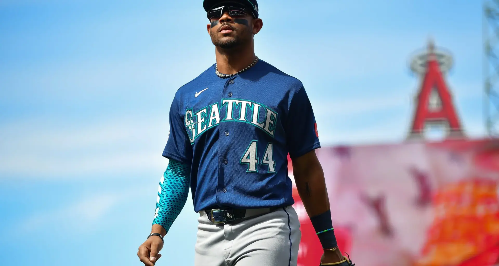 Seattle Mariners Waste Lucky Breaks, Angels Take Series in Extras — Emerald City Spectrum