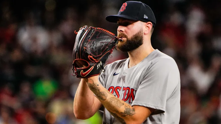 Former Red Sox Lucas Giolito Sheds Light On Remaining Unsigned image