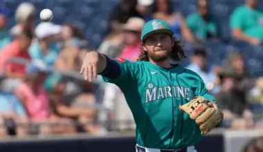 Mariners' Brendan Donovan injury update doesn't sound like great news image
