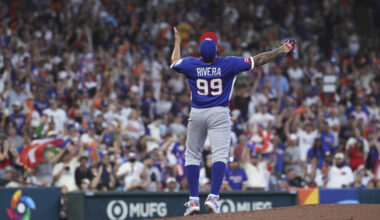 Red Sox To Select Eduardo Rivera