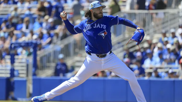 Blue Jays predicted to sign $61 million All-Star, Cy Young candidate after latest Cody Ponce injury news image