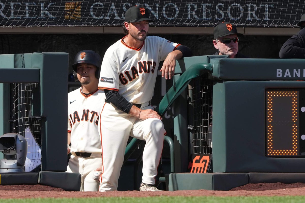 The Giants’ right-handed bench limits their pinch-hit options, and that’s OK