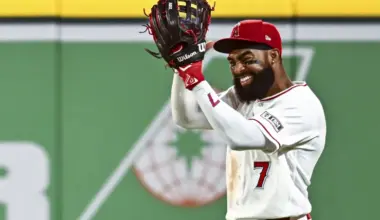 Angels' Jo Adell robbed 3 home runs from Mariners in same game — here's who hit them and how he did it image