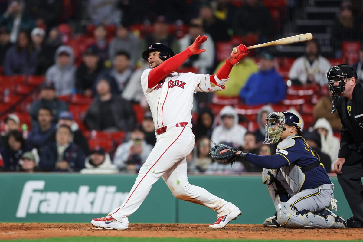 Willson Contreras didn’t take out Brewers. That’s good. Even better, the Red Sox got a W