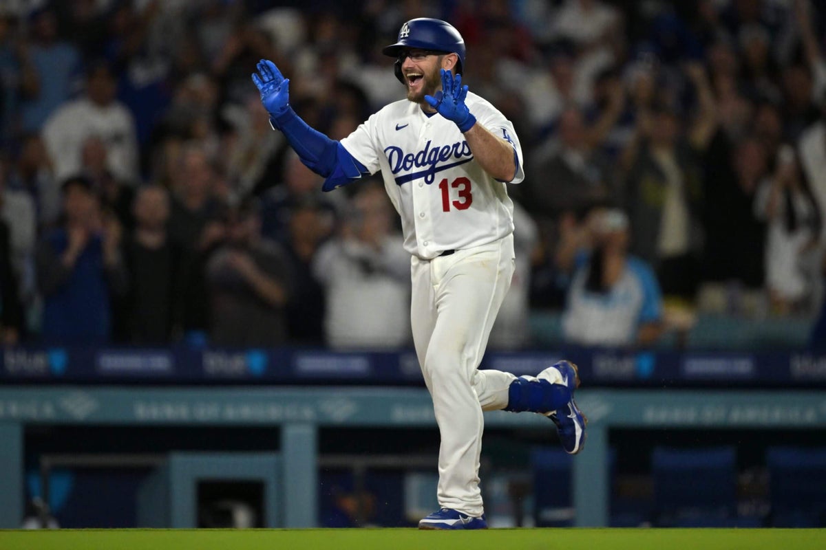 Max Muncy’s 3-homer night walks off Rangers, gives Dodgers’ MLB-best 10th win