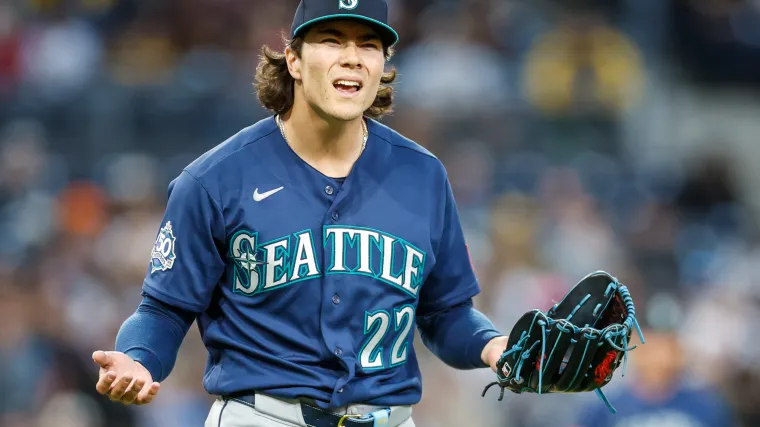 Mariners Bryan Woo doesn't want to give teams 'any life'  image