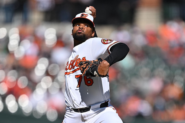 Orioles reliever Yaramil Hiraldo pitches in the seventh inning against the Minnesota Twins on March 29.