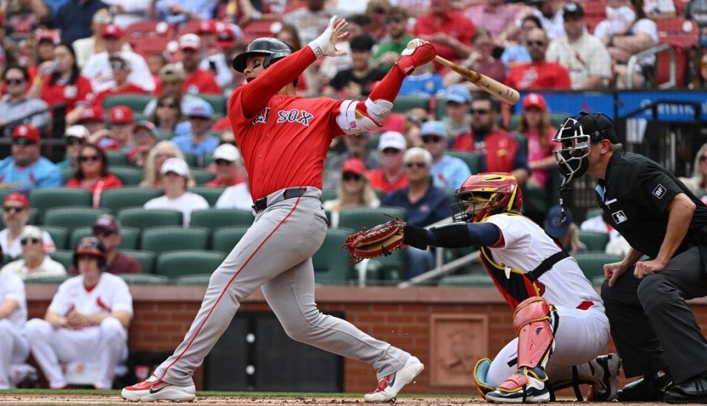 Contreras leads Red Sox past Cardinals