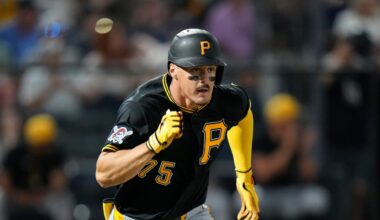 Griffin inks 9-year, reported $140 million deal with Pirates