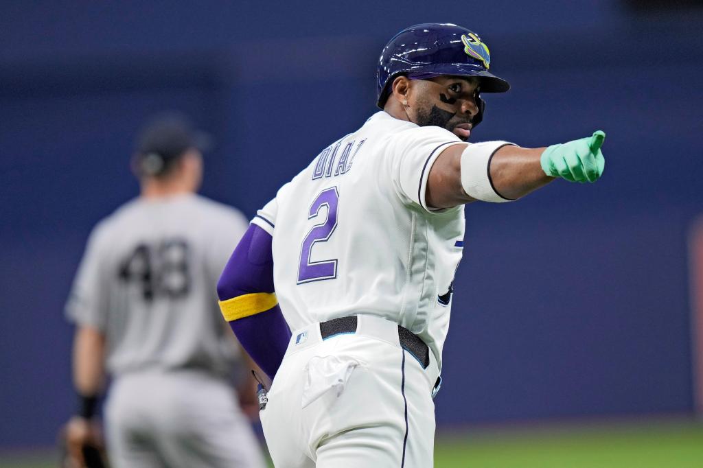 Tampa Bay Rays rally to beat Yankees 5-3