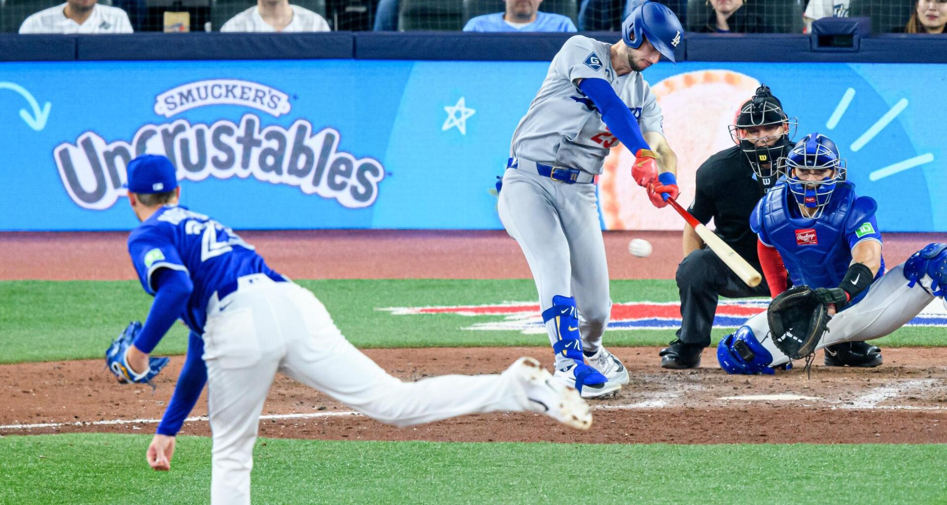 Yamamoto works 6 innings, Ohtani extends on-base streak to 42 games as Dodgers beat Blue Jays 4-1