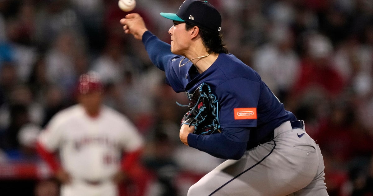 Mariners beat Angels 3-1 when Young breaks scoreless tie in 10th after Woo's strong start