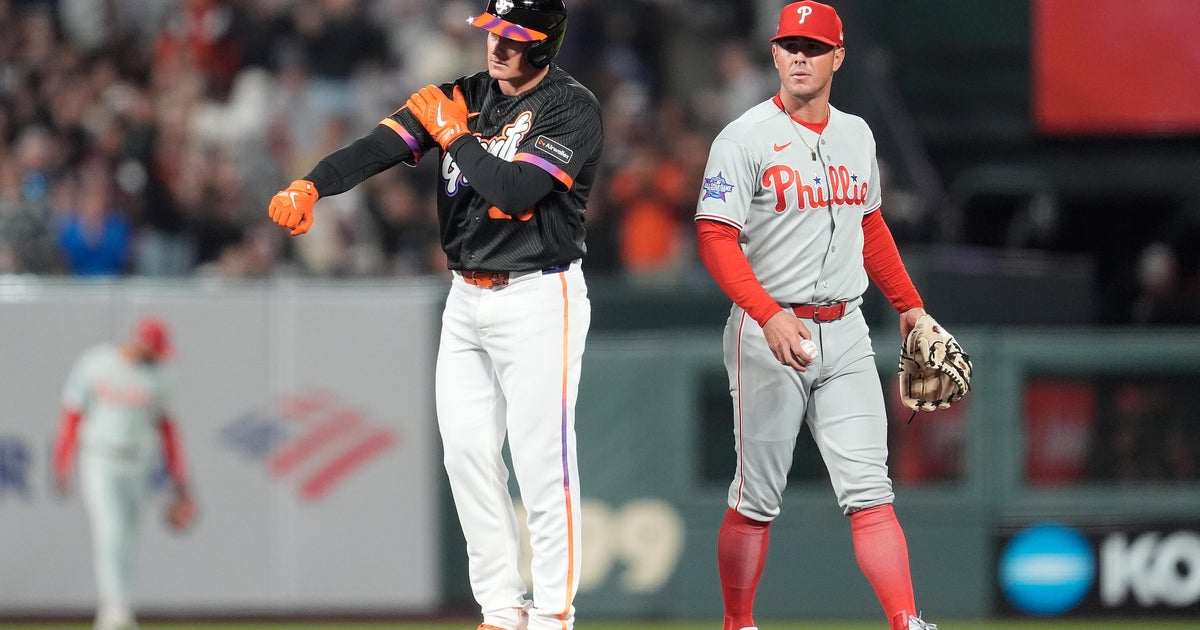 Phillies' J.T. Realmuto leaves game early with bruised foot as Robbie Ray halts San Francisco's losing streak