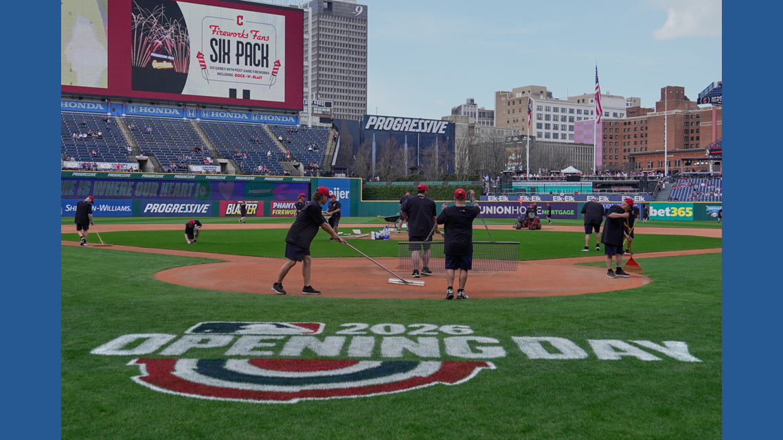 Cubs-Guardians postponed by rain, setting up a traditional doubleheader on Sunday