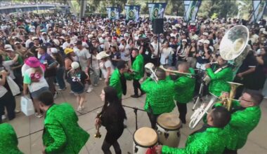 Padres fans flock to Mexico City to watch win against Diamondbacks