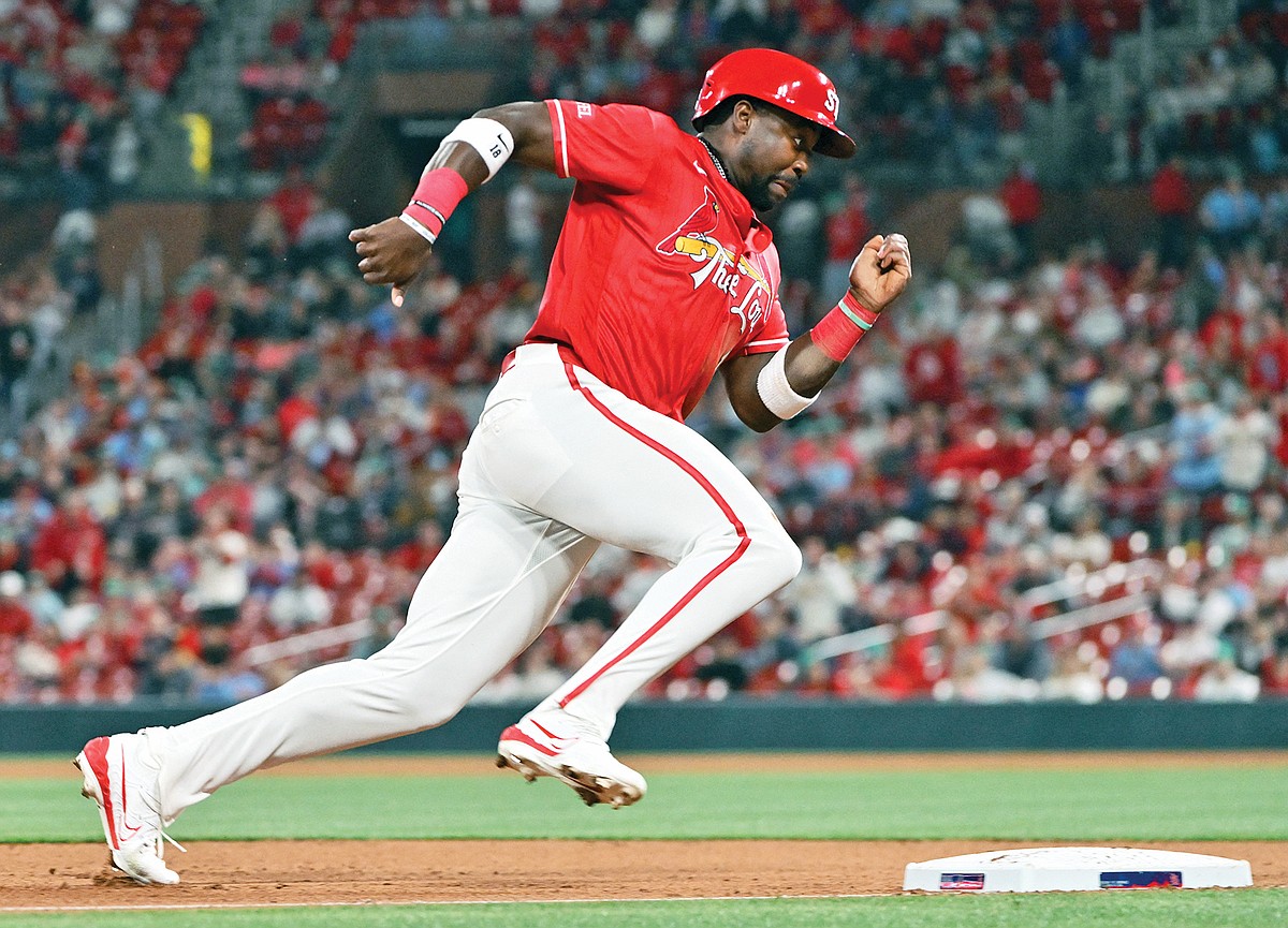 May’s great outing leads Cardinals past Red Sox