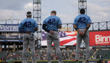 Singer leading Jackie Robinson festivities collapses before White Sox game against Rays