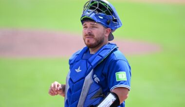 Blue Jays' Alejandro Kirk out with thumb fracture as injuries pile up