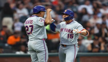 Holmes, Myers limit Giants to 3 hits in Mets' 9-0 romp