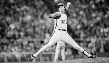 This Day In Sports: One future Hall of Famer bails out another