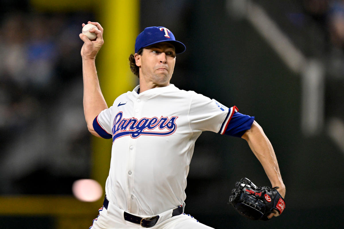 Jacob deGrom (48) throws the ball during the third inningJerome Miron-Imagn Images