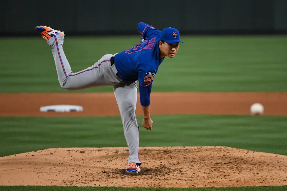 New York Mets starting pitcher Kodai Senga (34) pitches against the St. Louis Cardinals during the fourth inning at Busch Stadium on March 31, 2026. Jeff Curry-Imagn Images