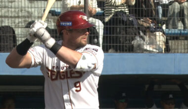 Tohoku Rakuten Golden Eagles player Voit © Pacific League TV