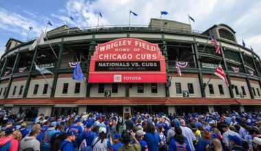 Cubs fan spotted working on laptop during cold Wrigley Field game