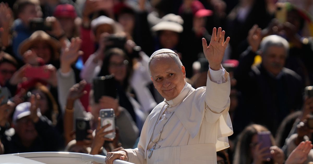 White Sox expand plans for giveaway of pope-themed hats :: WRAL.com