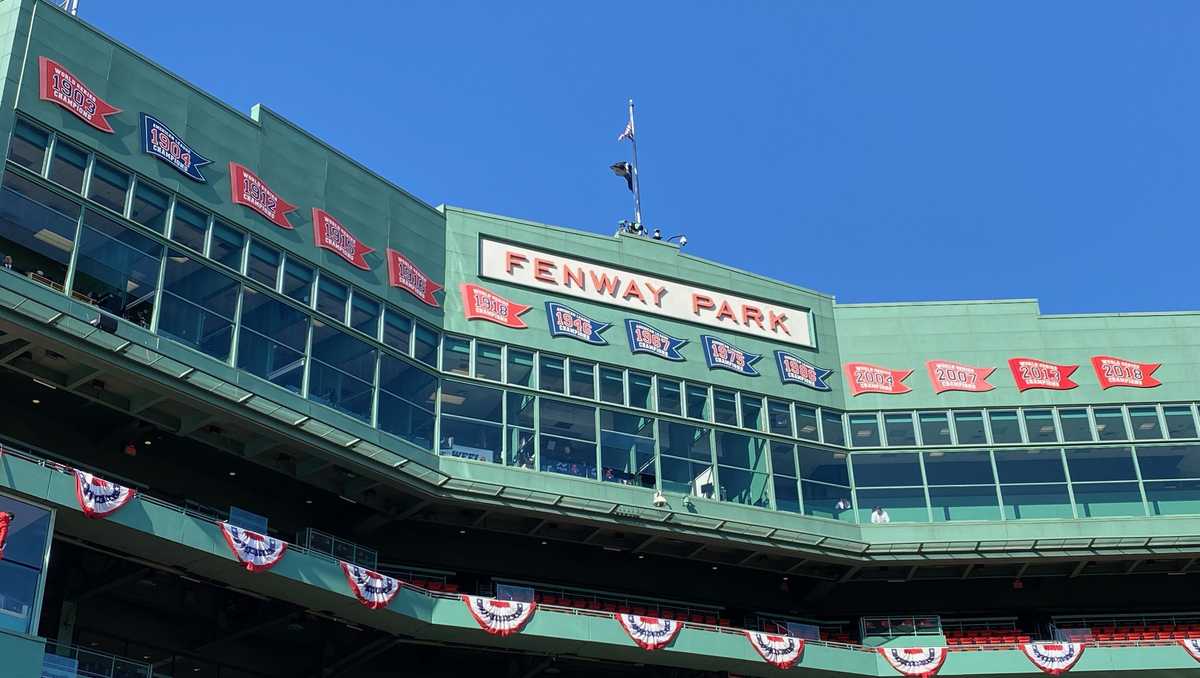 Red Sox struggle with new 'robo umpire' challenge system early in season