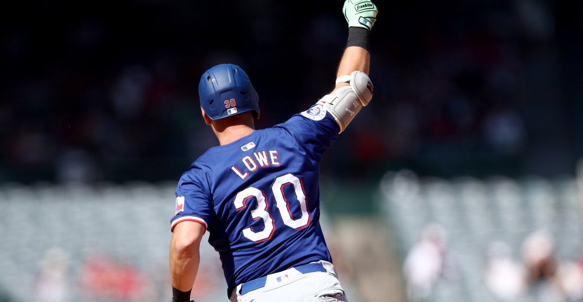 Nathaniel Lowe starts for Reds vs. Rangers in return to Texas