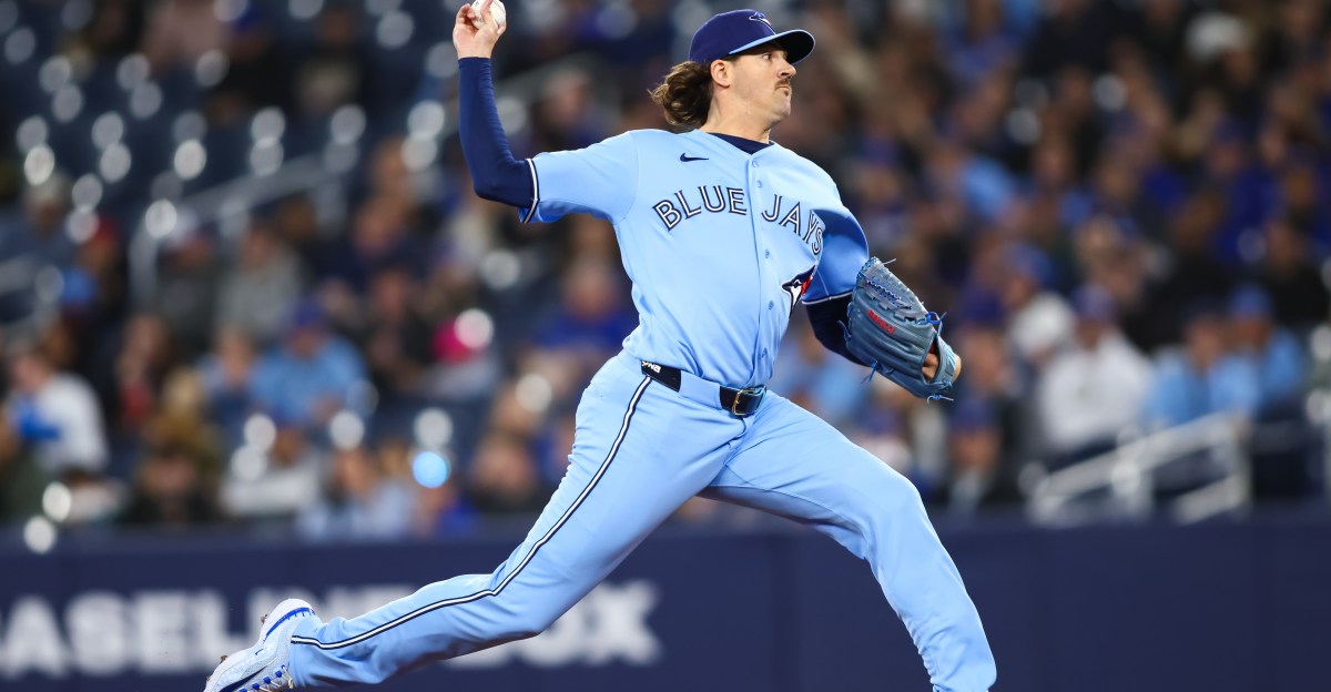 Jays squander Gausman’s brilliance, fall 2-1 in 10